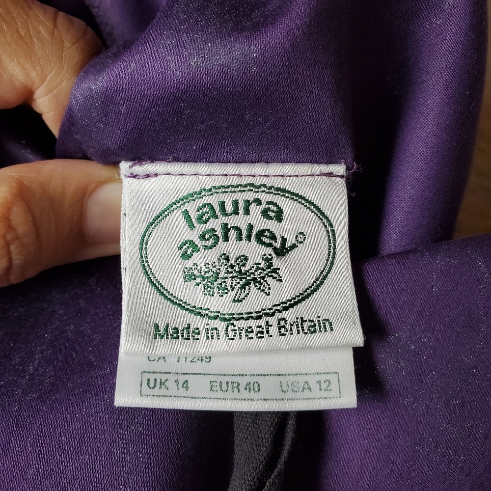 ❤LAURA ASHLEY Elegant Deep Purple Floral Dress - Picture 6 of 8